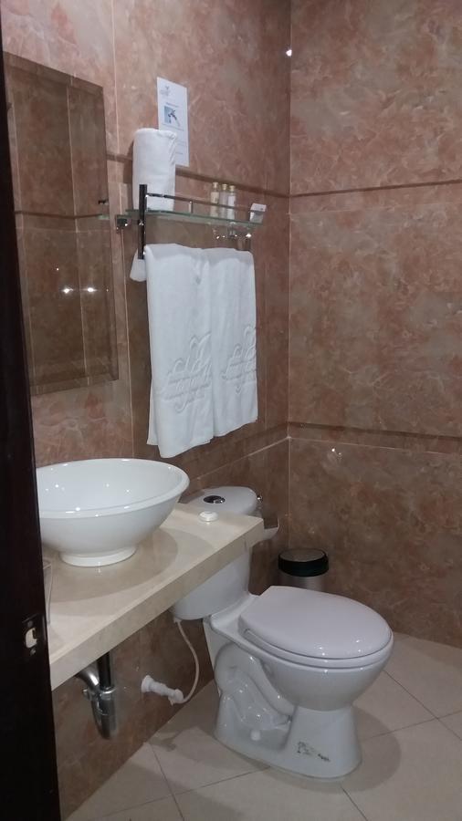 Hotel Plaza Manfortt Turbo Екстер'єр фото